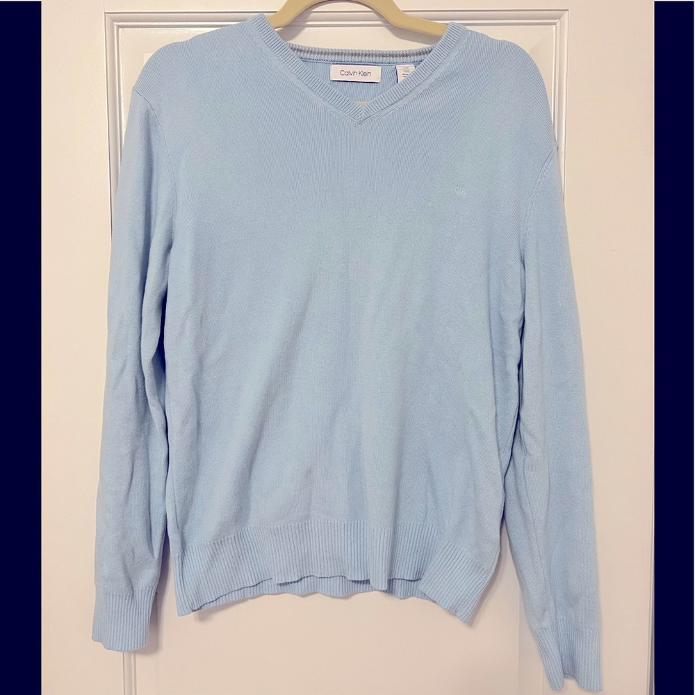 Calvin Klein Men’s Light Blue V-Neck Sweater - size Small